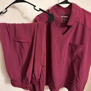 Scrubstar Women's Scrub Set in Burgundy